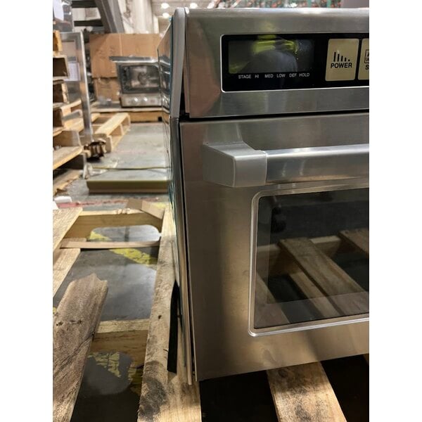 Scratch and Dent Panasonic NE-3280 Sonic Steamer Commercial Microwave Oven - 208/240V, 3200W