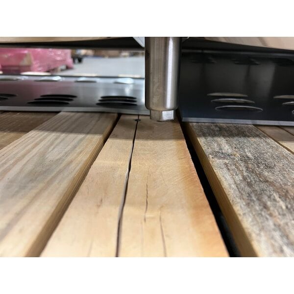 Scratch and Dent Avantco EG60E 60" Electric Countertop Griddle - 240V, 17,500W