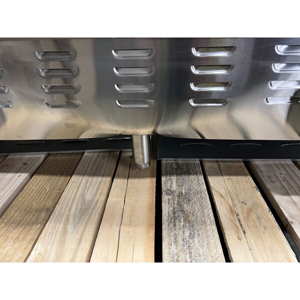 Scratch and Dent Avantco EG60E 60" Electric Countertop Griddle - 240V, 17,500W