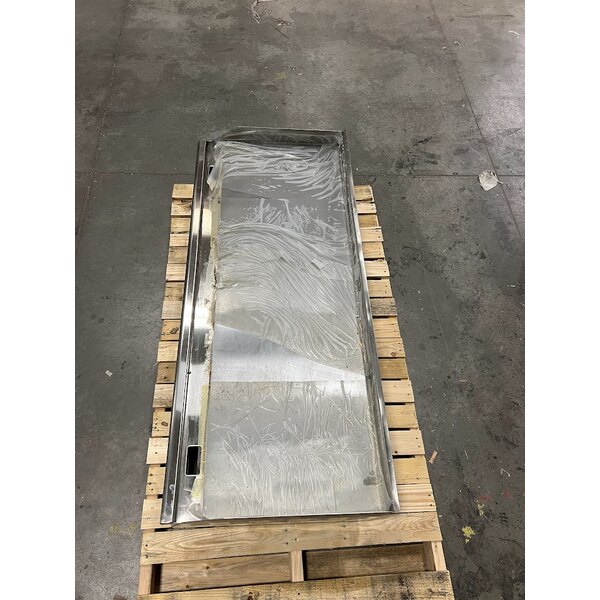 Scratch and Dent Avantco EG60E 60" Electric Countertop Griddle - 240V, 17,500W