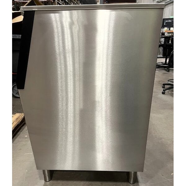 Scratch and Dent Avantco Ice Diamond EBIN50030 30" Stainless Steel Ice Storage Bin - 500 lb.