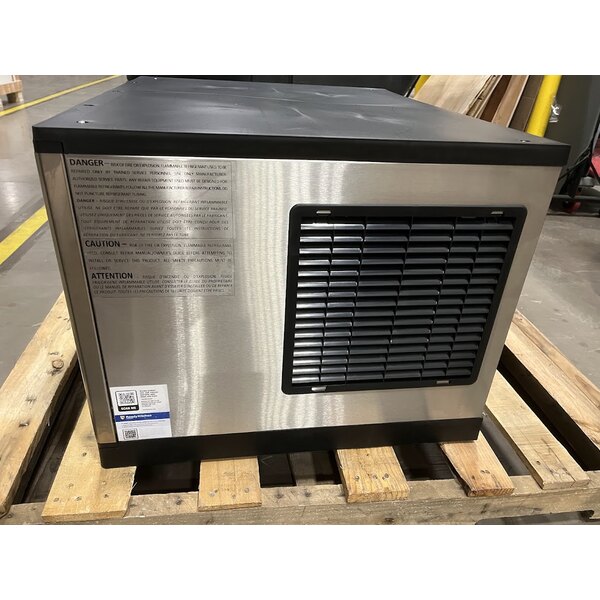 Scratch and Dent Avantco Ice Diamond EMC-H-530-A 30" Air-Cooled Modular Half Cube Ice Machine - 518 lb., 115V