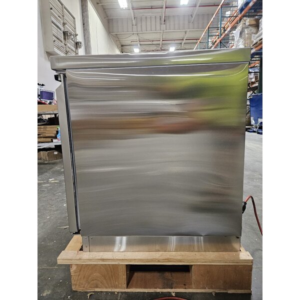 Scratch and Dent Avantco ZUC-48R-HC 48" Front Breathing Undercounter Refrigerator