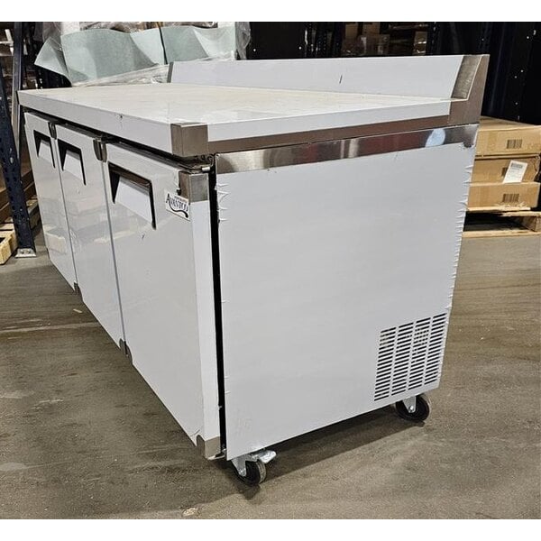 Scratch and Dent Avantco AWT-72R 72" Worktop Refrigerator with 3 1/2" Backsplash