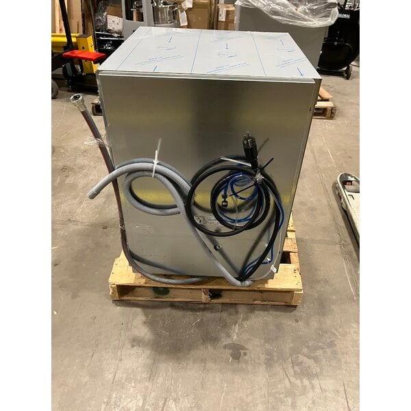 Scratch and Dent MainStreet Equipment HTUC High-Temperature Undercounter Dishwasher - 208V/240V, 1 Phase