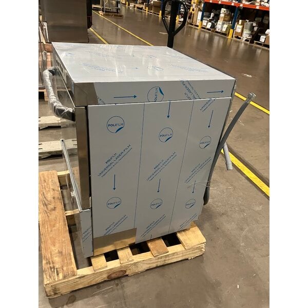 Scratch and Dent MainStreet Equipment HTUC High-Temperature Undercounter Dishwasher - 208V/240V, 1 Phase