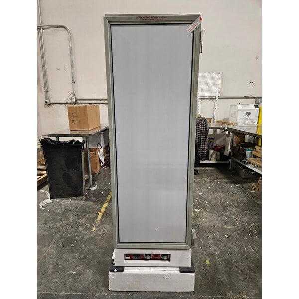 Scratch and Dent Avantco HPI-1836 Full Size Insulated Heated Holding / Proofing Cabinet with Clear Door - 120V