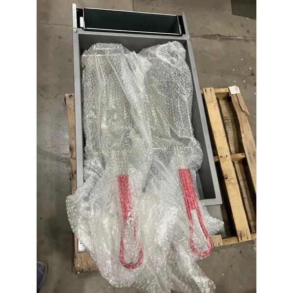 Scratch and Dent Avantco FF50 Natural Gas 50 lb. Stainless Steel Floor Fryer - 120,000 BTU