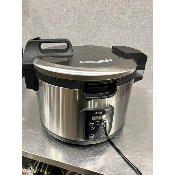 Scratch and Dent Avantco RCSB90 90 Cup (45 Cup Raw) Digital Electric Rice Cooker / Warmer with Hinged Lid - 240V, 2,500W