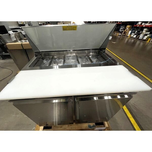 Scratch and Dent Avantco ZPT-36-FB-HC 36" 2 Door Front Breathing Cutting Top Refrigerated Sandwich Prep Table