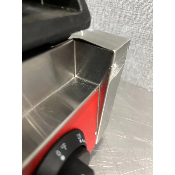 Scratch and Dent Avantco PG400GS Commercial Dual Panini Sandwich Grill with Grooved Top and Smooth Bottom Plates, and 19 5/8" x 9 1/8" Cooking Surface - 120V, 3500W