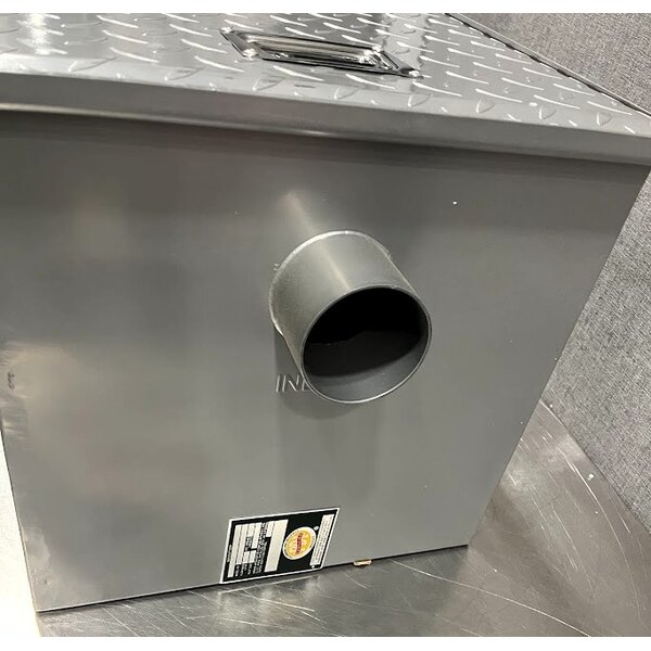 Scratch and Dent Regency 40 lb. 20 GPM Grease Trap with 3" Non-Threaded Connections - PDI Certified