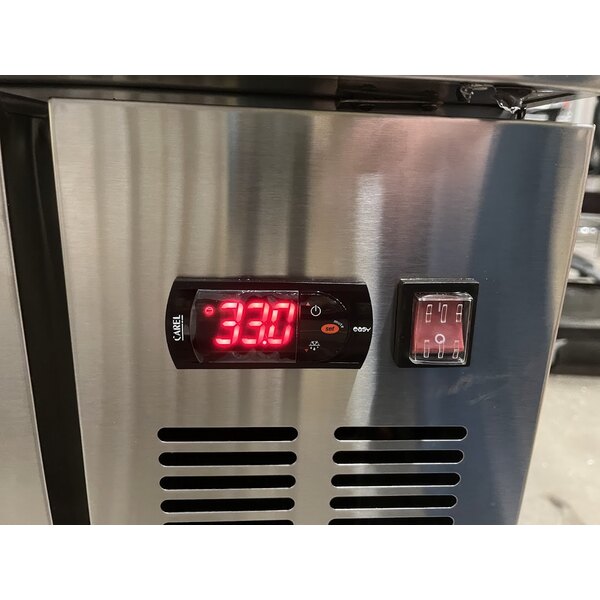 Scratch and Dent Avantco CBE-60-HC 60" 2 Drawer Refrigerated Chef Base