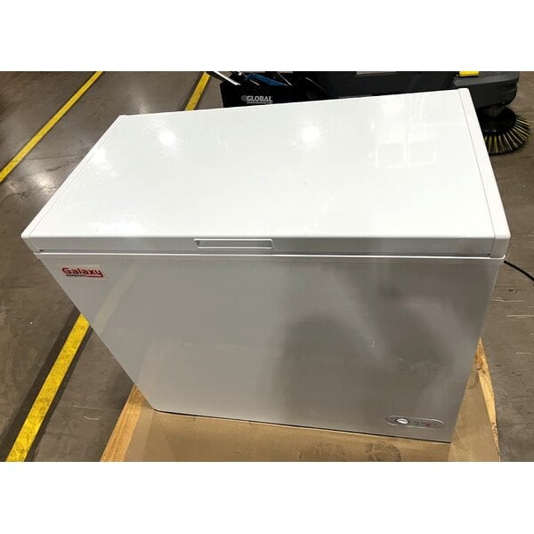 Scratch and Dent Galaxy CF7 Commercial Chest Freezer - 7 cu. ft.