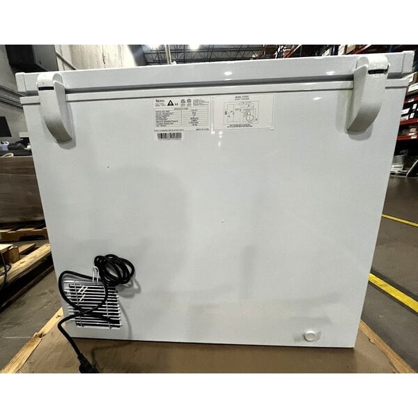 Scratch and Dent Galaxy CF7 Commercial Chest Freezer - 7 cu. ft.