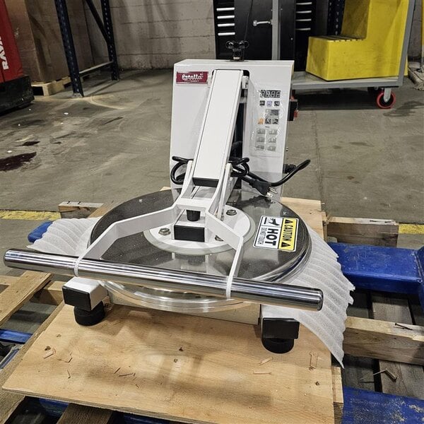 Scratch and Dent Estella DPC18T 18" Dual-Heat Manual Clamshell Pizza / Tortilla Dough Press - 240V, 3300W