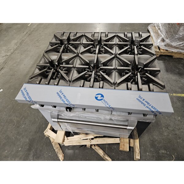 Scratch and Dent Garland G36-6R Natural Gas 6 Burner 36" Range with Standard Oven - 236,000 BTU