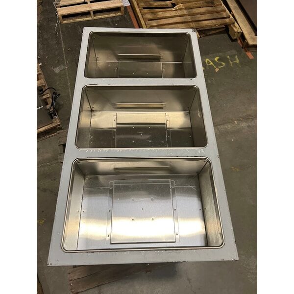 Scratch and Dent Backyard Pro Three Pan Open Well Mobile Liquid Propane Outdoor Steam Table with Undershelf - 10,500 BTU