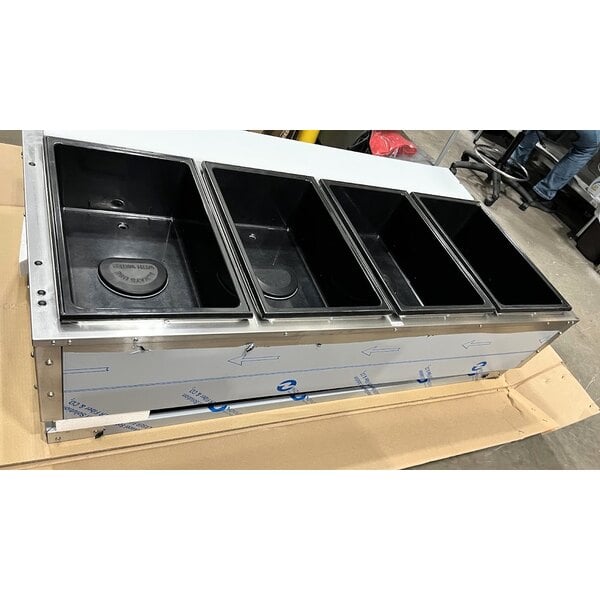 Scratch and Dent Vollrath 38118 ServeWell® Electric Four Pan Hot Food Table 208/240V - Sealed Well