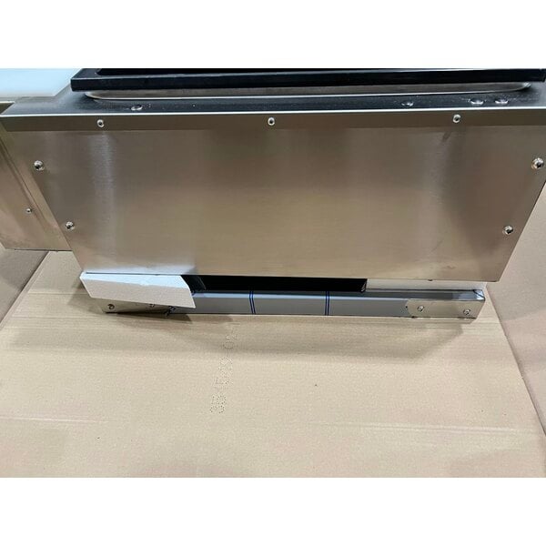 Scratch and Dent Vollrath 38118 ServeWell® Electric Four Pan Hot Food Table 208/240V - Sealed Well