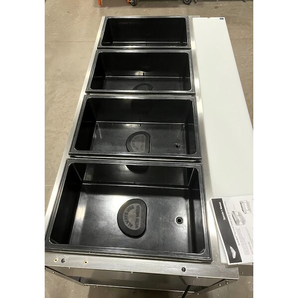 Scratch and Dent Vollrath 38118 ServeWell® Electric Four Pan Hot Food Table 208/240V - Sealed Well