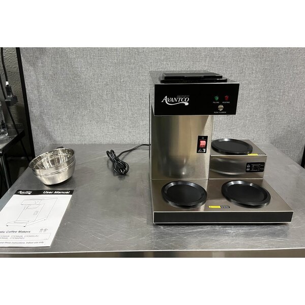 Scratch and Dent Avantco CMA3L Automatic Coffee Maker with 3 Lower Decanter Warmers - 120V, 1650W