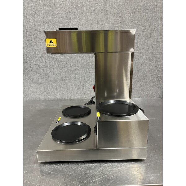 Scratch and Dent Avantco CMA3L Automatic Coffee Maker with 3 Lower Decanter Warmers - 120V, 1650W