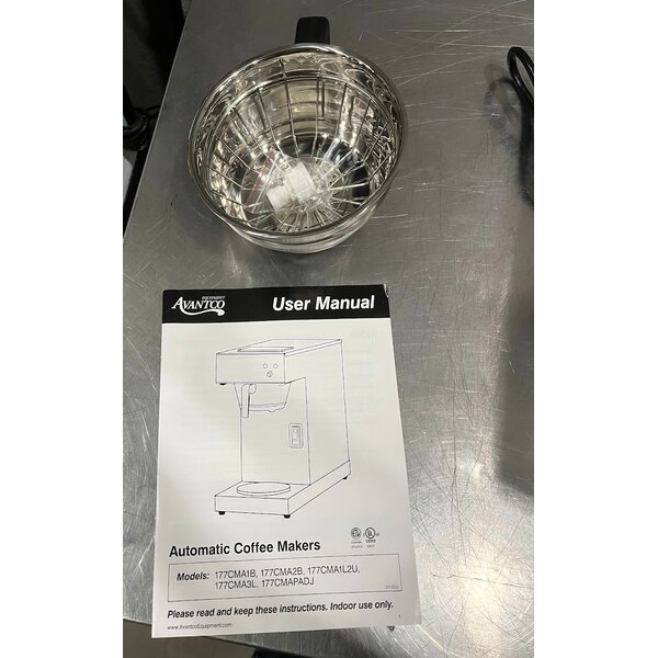 Scratch and Dent Avantco CMA3L Automatic Coffee Maker with 3 Lower Decanter Warmers - 120V, 1650W