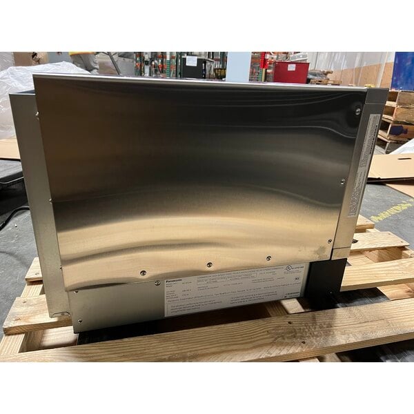 Scratch and Dent Panasonic SonicChef NE-SCV2NAPR Ventless Rapid Cook Oven with Touchscreen Controls 0.4 cu. ft. - 208/240V, 3750W