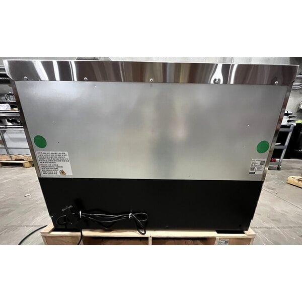 Scratch and Dent Avantco ZUC-48R-HC 48" Front Breathing Undercounter Refrigerator