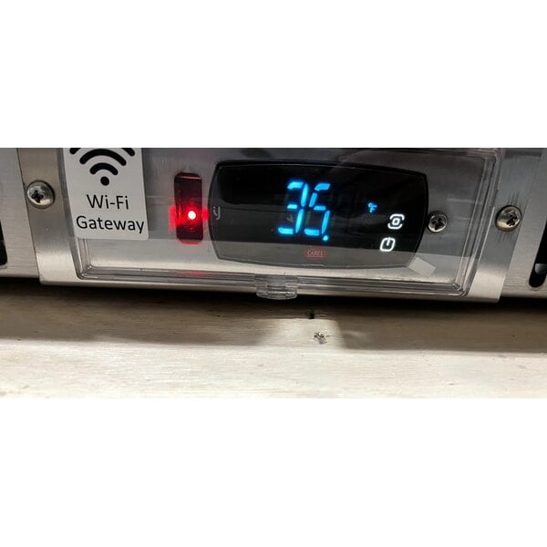 Scratch and Dent Avantco ZUC-48R-HC 48" Front Breathing Undercounter Refrigerator