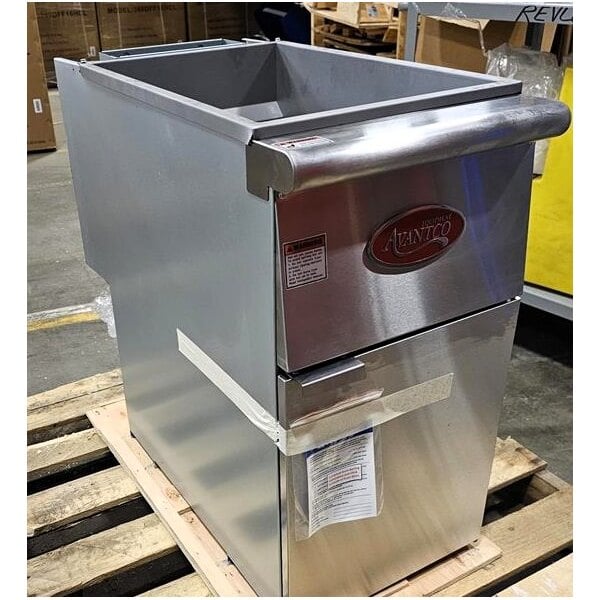 Scratch and Dent Avantco FF40 Liquid Propane 40 lb. Stainless Steel Floor Fryer - 90,000 BTU