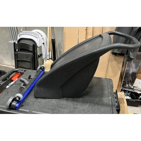 Scratch and Dent Viper Shovelnose 18 Gallon Wet / Dry Vacuum with Squeegee and Tool Kit