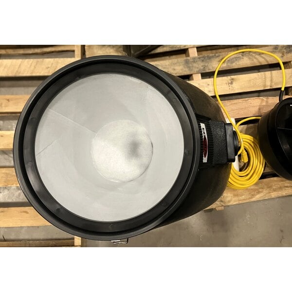 Scratch and Dent Viper Shovelnose 18 Gallon Wet / Dry Vacuum with Squeegee and Tool Kit