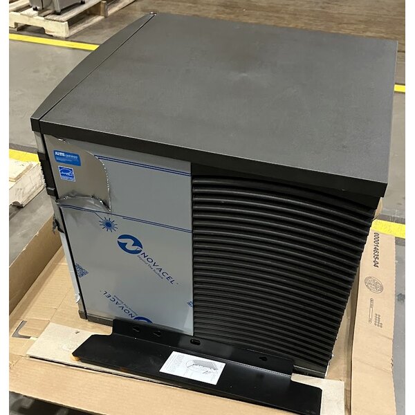 Scratch and Dent Manitowoc IYT-0420A Indigo NXT 22" Air Cooled Half Dice Ice Machine - 115V, 460 lb.
