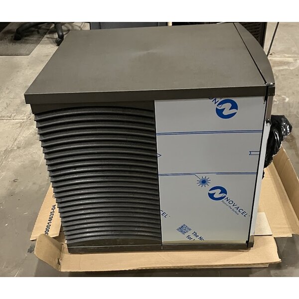 Scratch and Dent Manitowoc IYT-0420A Indigo NXT 22" Air Cooled Half Dice Ice Machine - 115V, 460 lb.