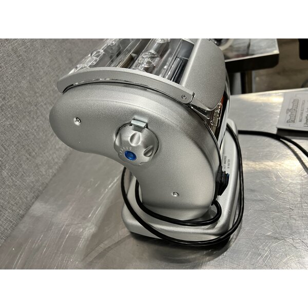 Scratch and Dent Imperia 4720 Pasta Presto 5 3/4" Pasta Machine 720 - 120V, 85W
