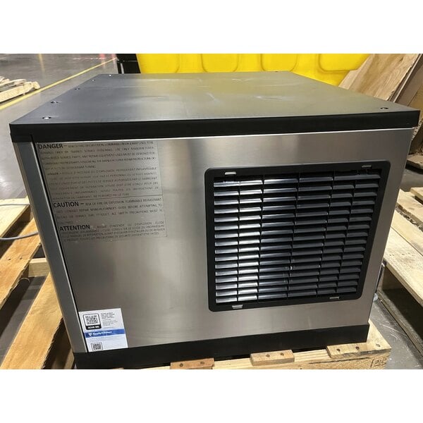 Scratch and Dent Avantco Ice Diamond EMC-H-530-A 30" Air-Cooled Modular Half Cube Ice Machine - 518 lb., 115V