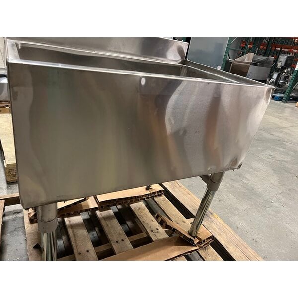 Scratch and Dent Regency 21" x 30" Underbar Ice Bin with 10 Circuit Post-Mix Cold Plate and Bottle Holders - 65 lb.