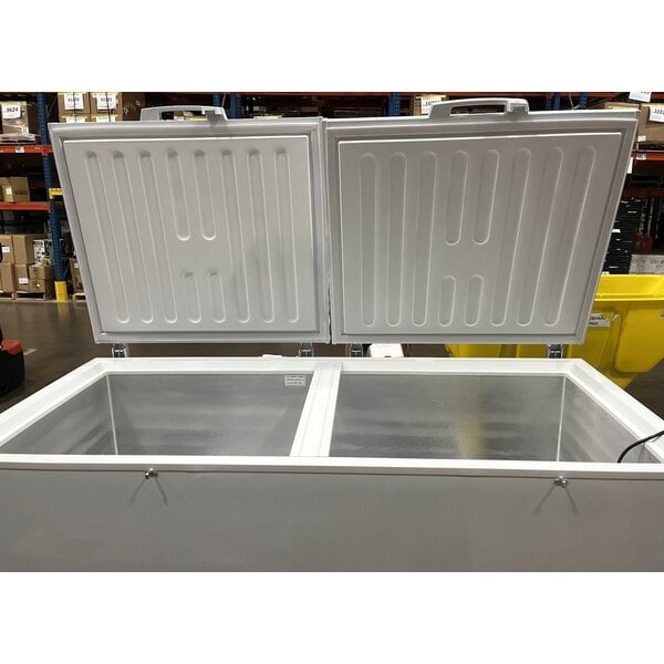 Scratch and Dent Galaxy CF30HC Commercial Chest Freezer - 30 cu. ft.