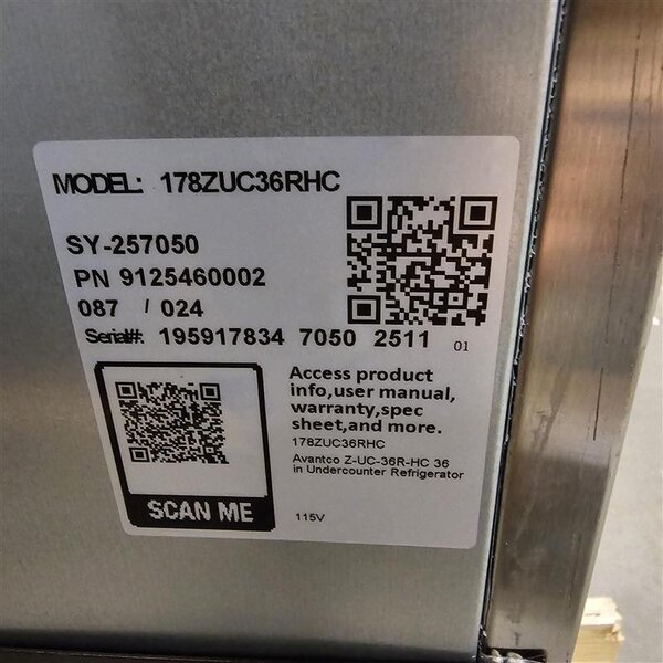 Scratch and Dent Avantco ZUC-36R-HC 36" Front Breathing Undercounter Refrigerator