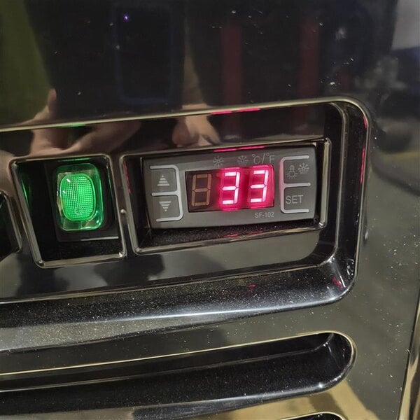 Scratch and Dent Avantco BMAC-26HC 28" Black Vertical Air Curtain Merchandiser - 115V