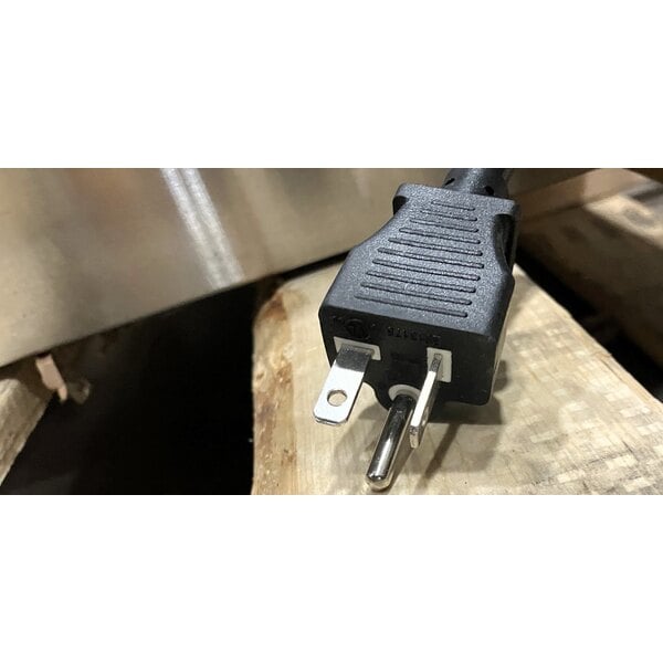 Scratch and Dent Avantco EG30N 30" Electric Countertop Griddle - 208/240V, 3375W-4500W