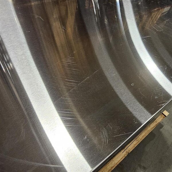 Scratch and Dent Avantco ZUC-48F-HC 48" Front Breathing Undercounter Freezer