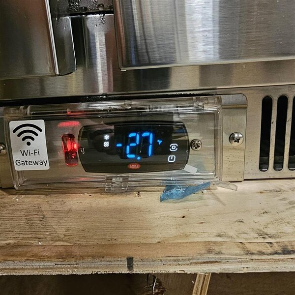 Scratch and Dent Avantco ZUC-48F-HC 48" Front Breathing Undercounter Freezer