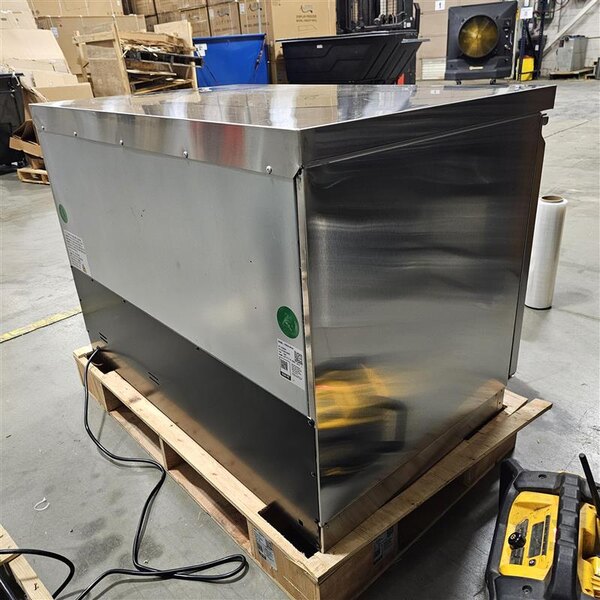 Scratch and Dent Avantco ZUC-48F-HC 48" Front Breathing Undercounter Freezer