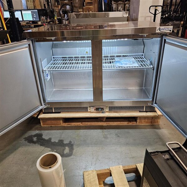 Scratch and Dent Avantco ZUC-48F-HC 48" Front Breathing Undercounter Freezer