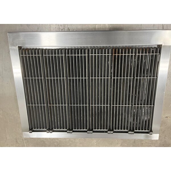 Scratch and Dent Vulcan VCRB36-1 Natural Gas 36" Low Profile Radiant Charbroiler - 87,000 BTU