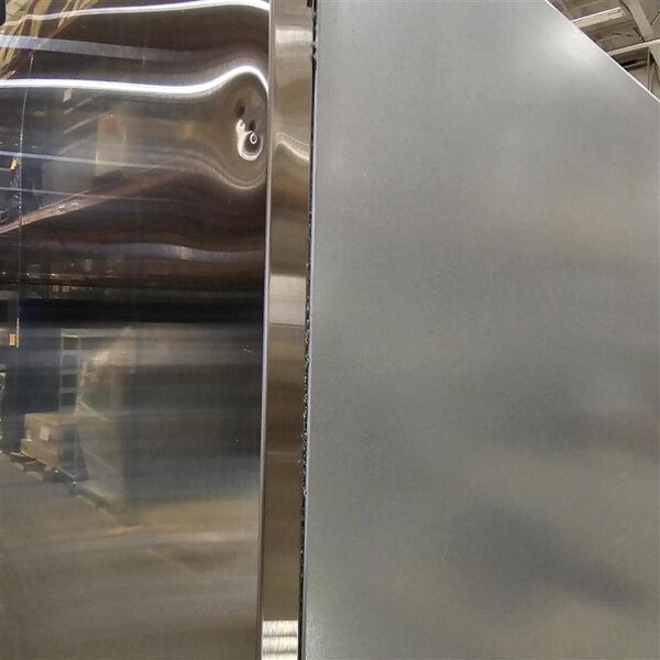 Scratch and Dent Avantco A-23F-HC 29" Solid Door Reach-In Freezer