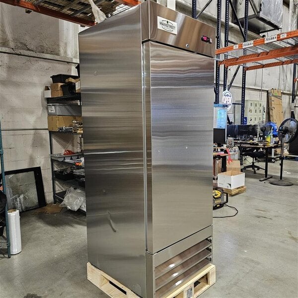 Scratch and Dent MainStreet Equipment BMR-23-R 29" Solid Door Reach-In Refrigerator